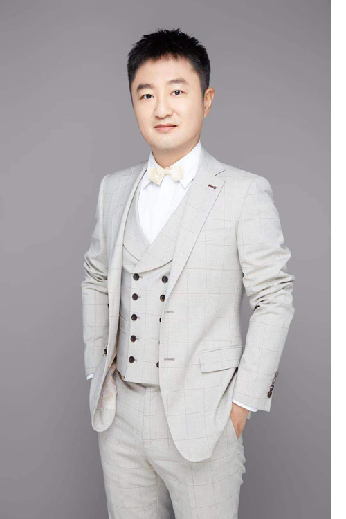 杨扬1.jpg
